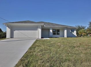 3831 Hyde Park Dr, Fort Myers, FL 33905