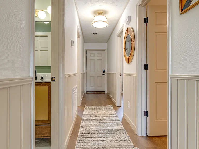 109 Mayfield Dr #2 — Photo 5