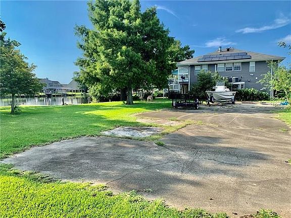 2nd image of 4202 Murano Rd