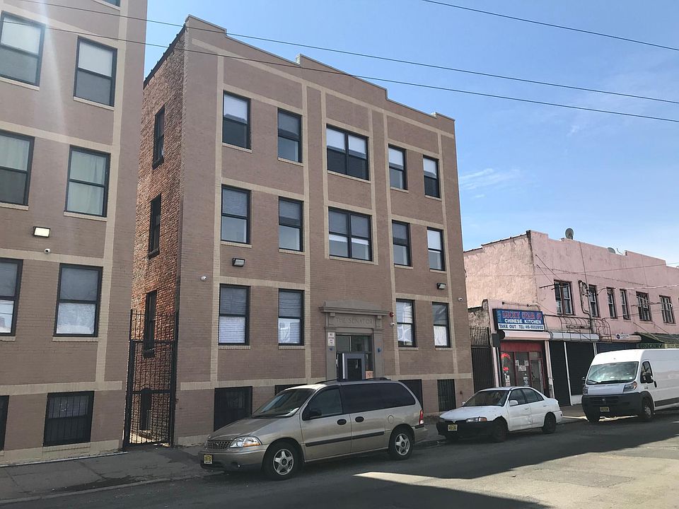 1st image of 829 18th Ave #201