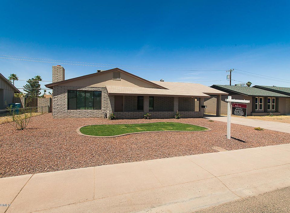 1st image of 2032 W Dahlia Dr