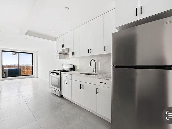 3rd image of 146-10 35th Avenue #6B