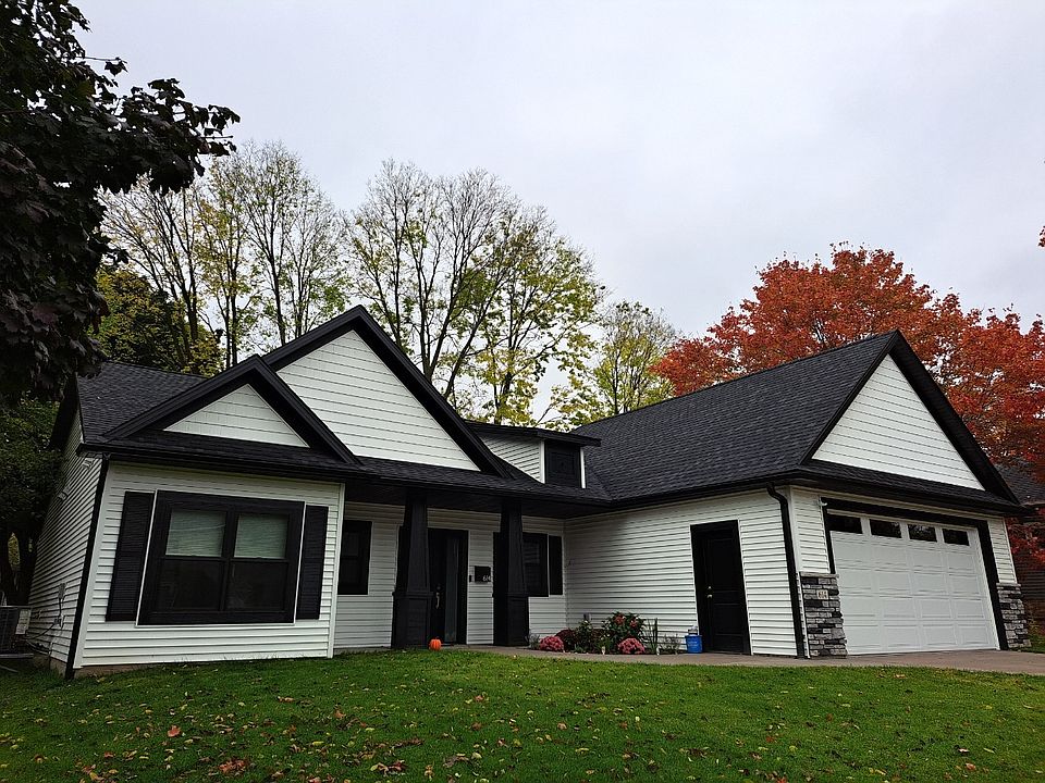 exterior/front yard