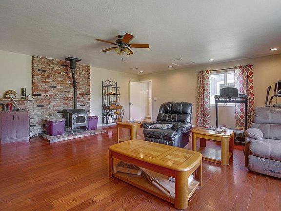 5th image of 17283 Voorhes Ln
