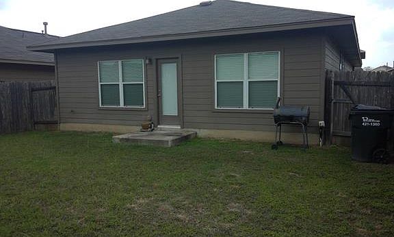 4th image of 3307 Barksdale Dr