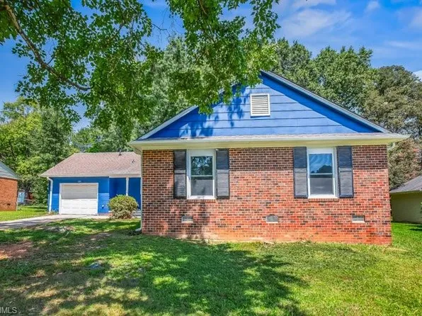 133 Flintfield Dr, Winston Salem, NC 27103