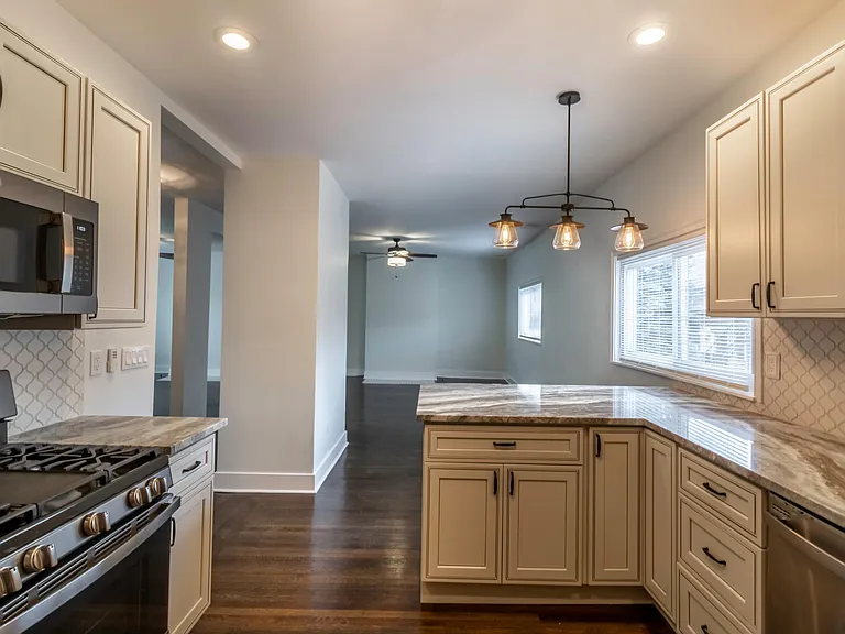 1021 Portland St #2 — Photo 7