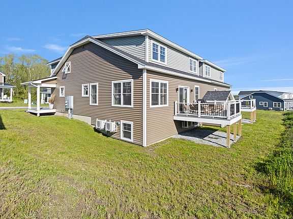 3rd image of 41 Brooks Edge Farm Road #104