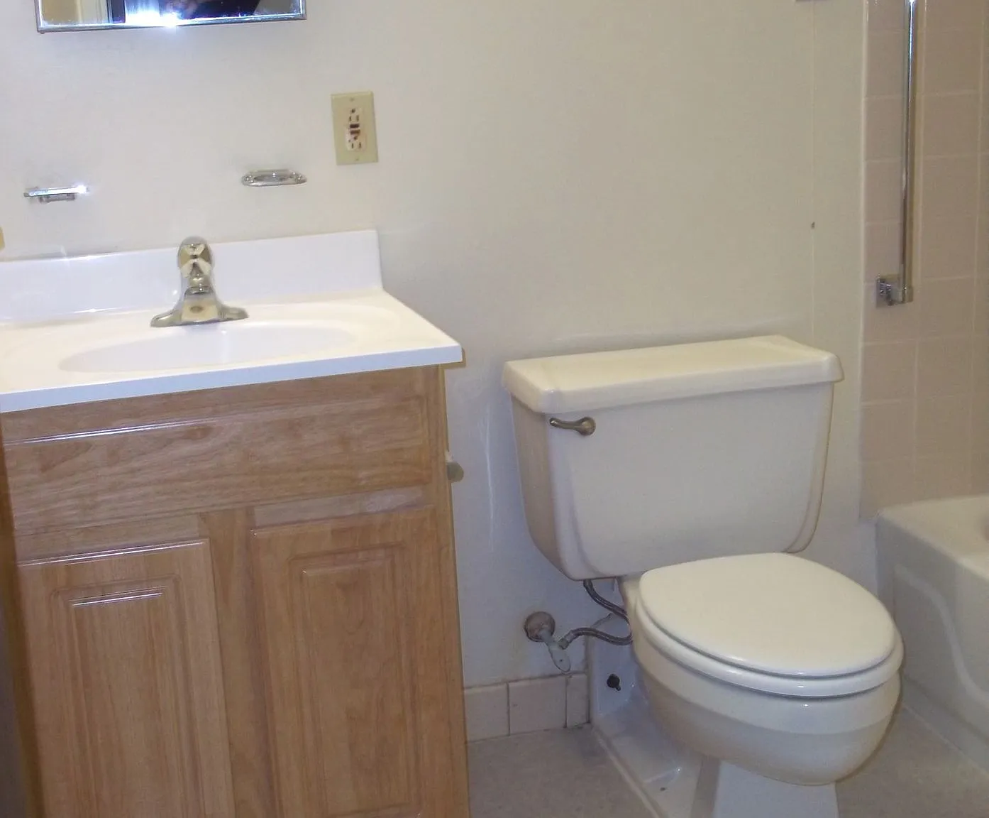 Schoolhouse Apartments CT — Photo 4