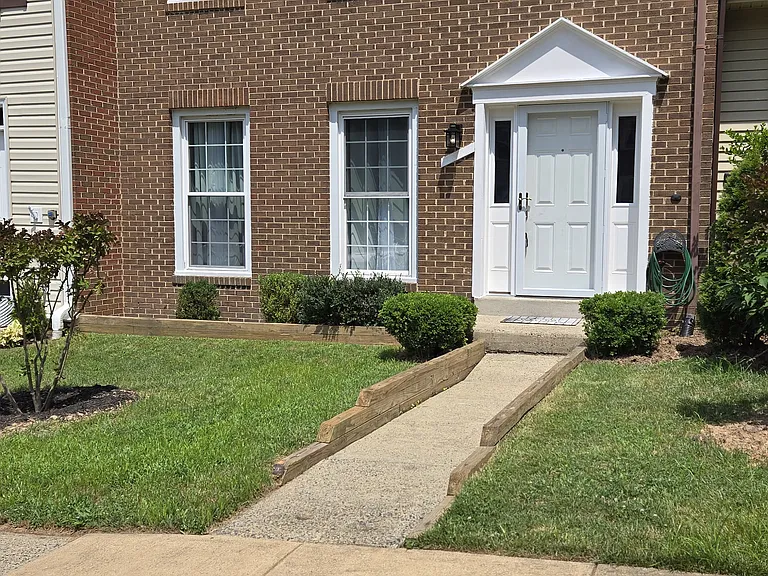 7925 Forest Path Way — Photo 14