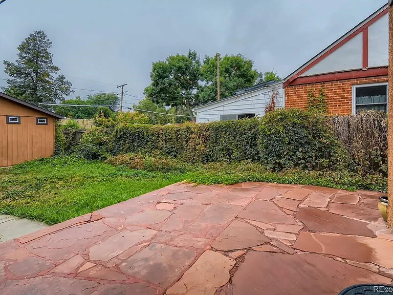 1450 Olive St — Photo 10