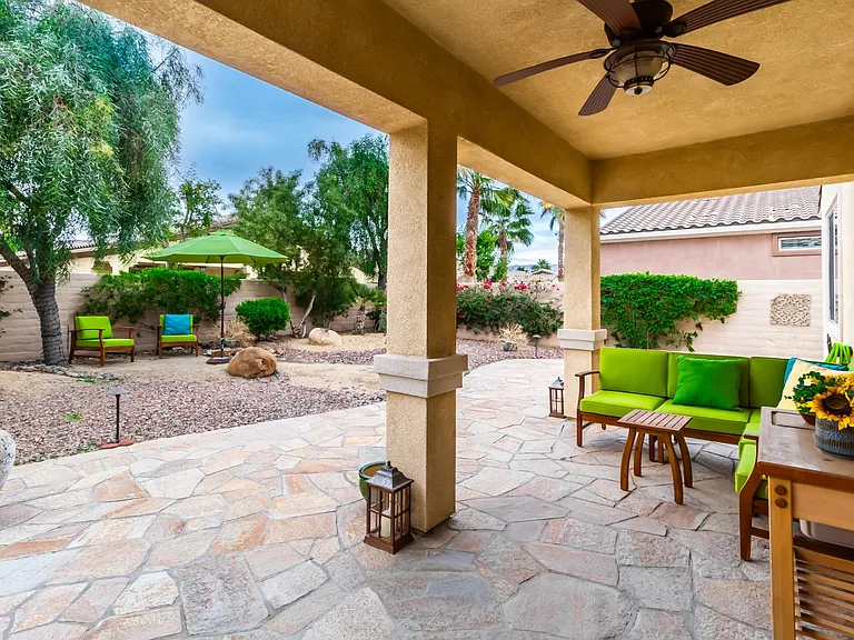 81098 Avenida Vidrio — Photo 29