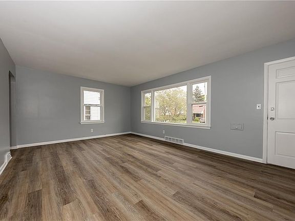 2nd image of 1880 Beverly Hills Dr