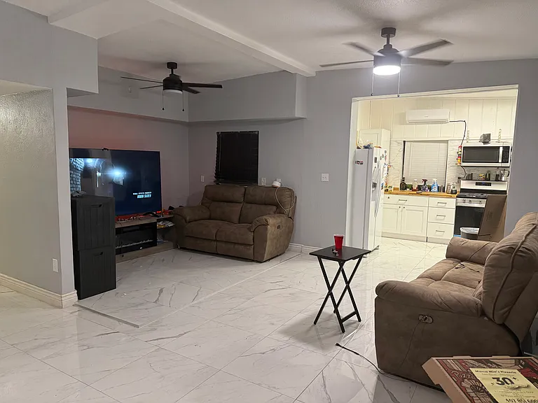 501 Manhattan Dr — Photo 3