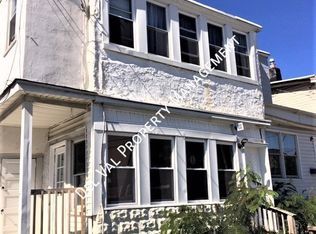 10 1st St, Lansdowne, PA 19050