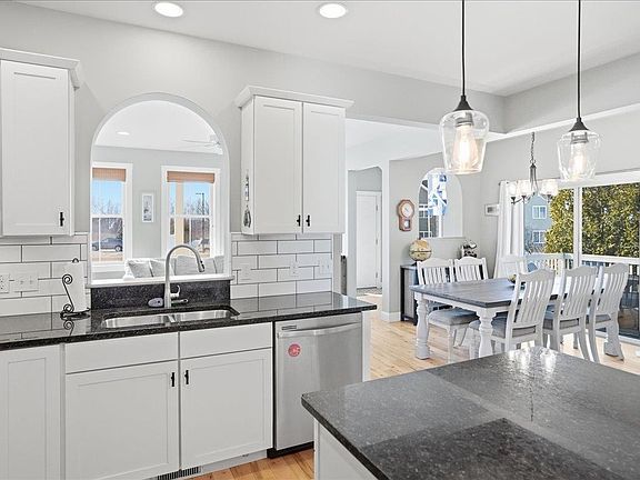 5th image of 87 South Jefferson Road