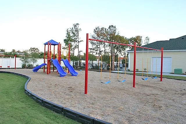 Oakbrook Village — Photo 2