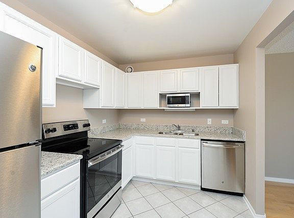 2nd image of 70 W Huron St APT 1705