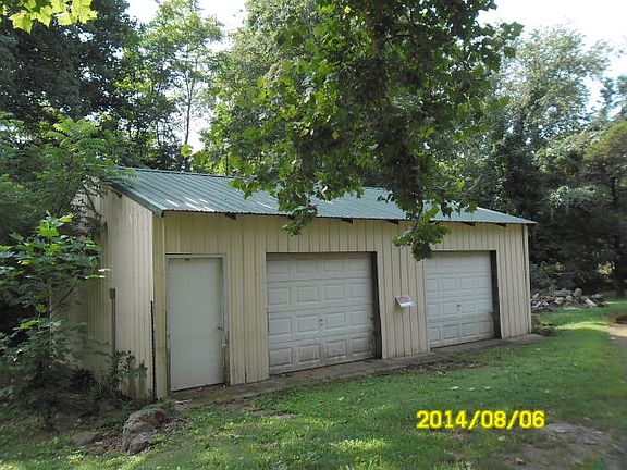 3rd image of 370 Dogwood Dr