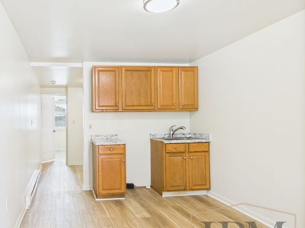1 N Main St APT E