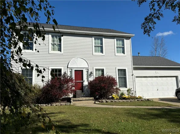 108 Michaels Walk, Lancaster, NY 14086