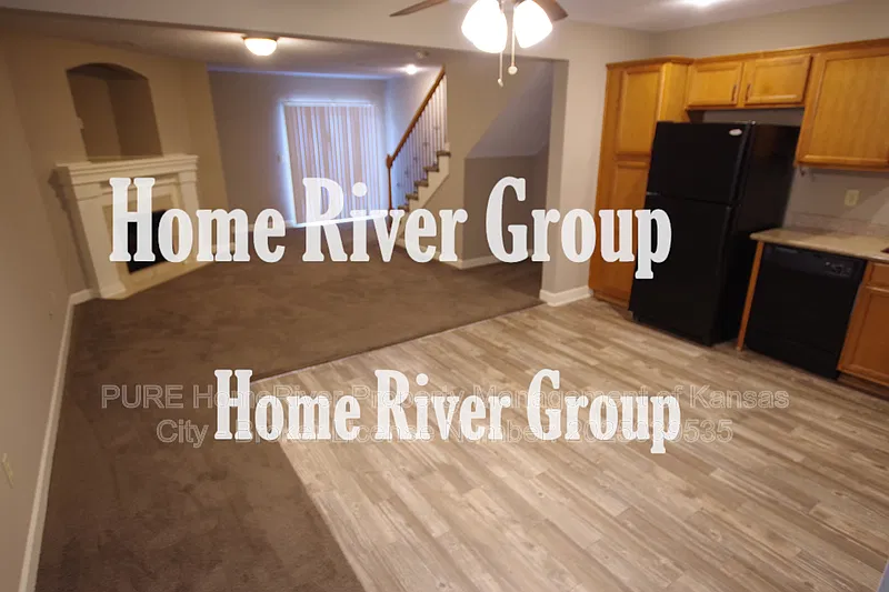 3 bed, 3.0 bath, 1350 sqft, $1,675 — Photo 3