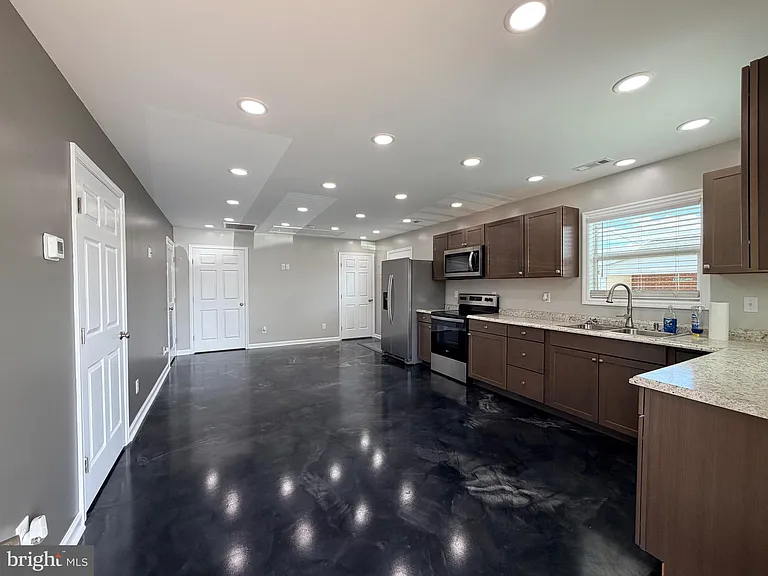 316 Monticello Ave #A — Photo 3