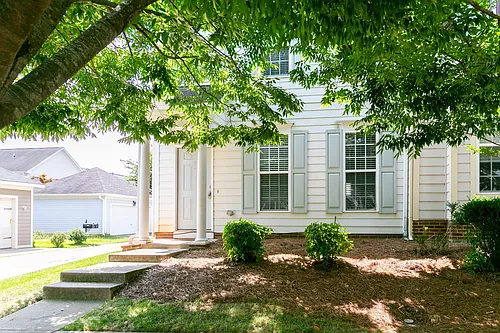 301 Danbury Ct Photo 1