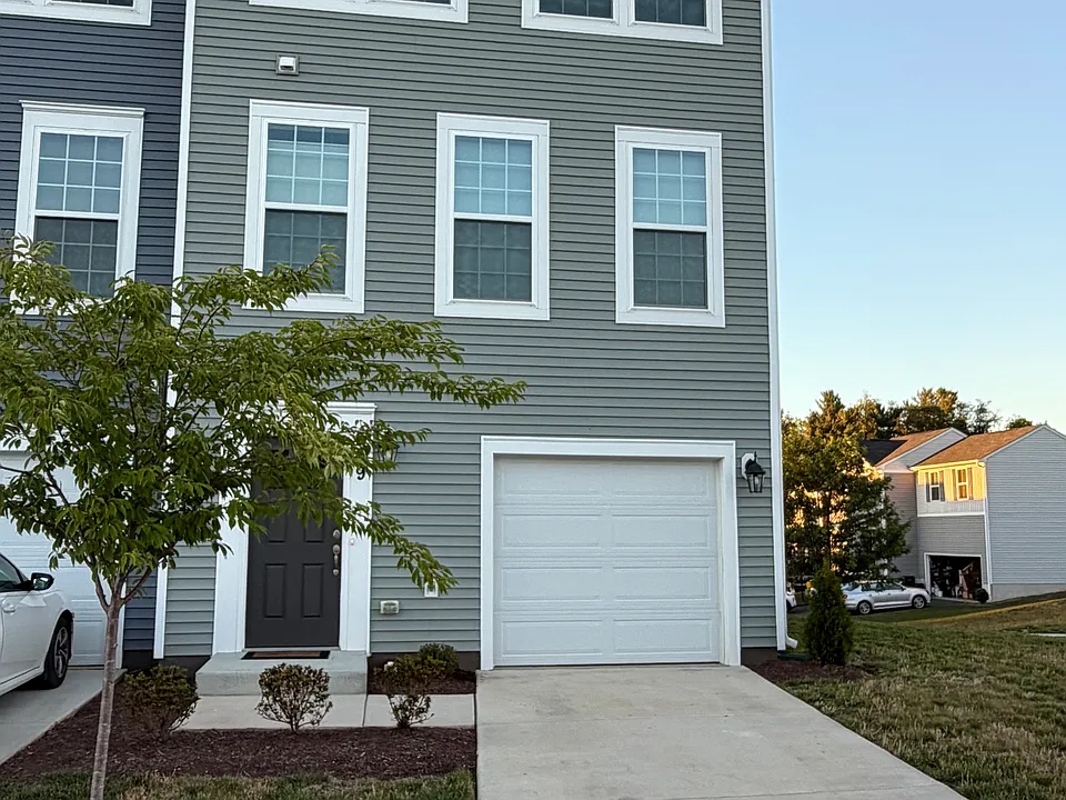 369 Willowshire Ct