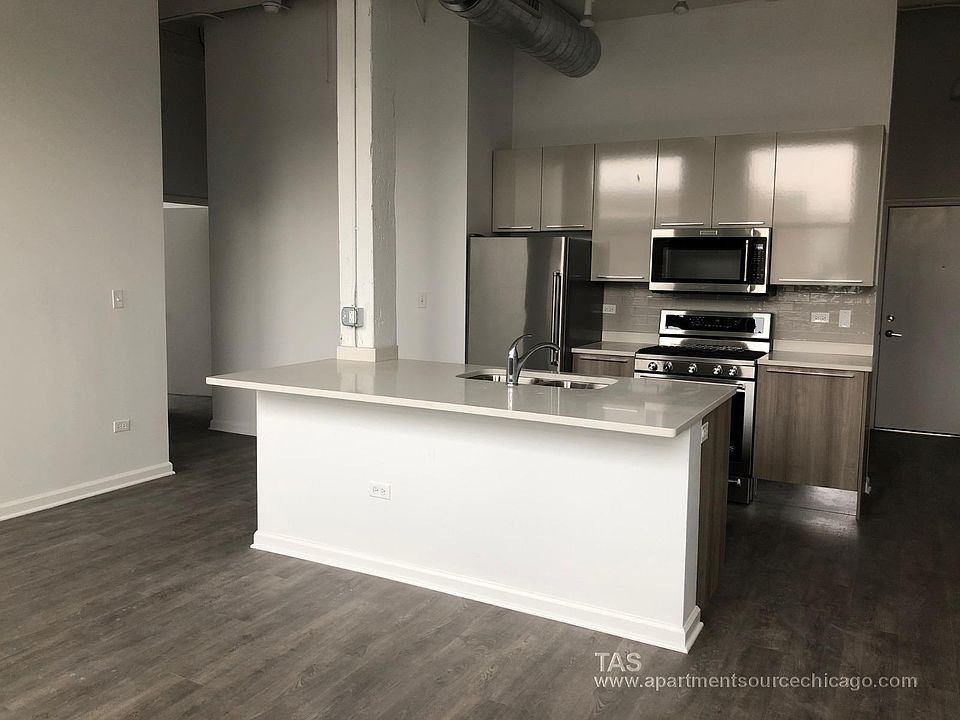 1st image of 932 Dakin #205