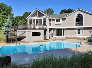 18100 Lake Hills Dr, Spring Lake, MI 49456