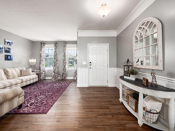 5th image of 11656 Daventry Dr NW