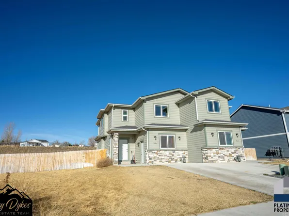 680 Badger Ln, Mills, WY 82644