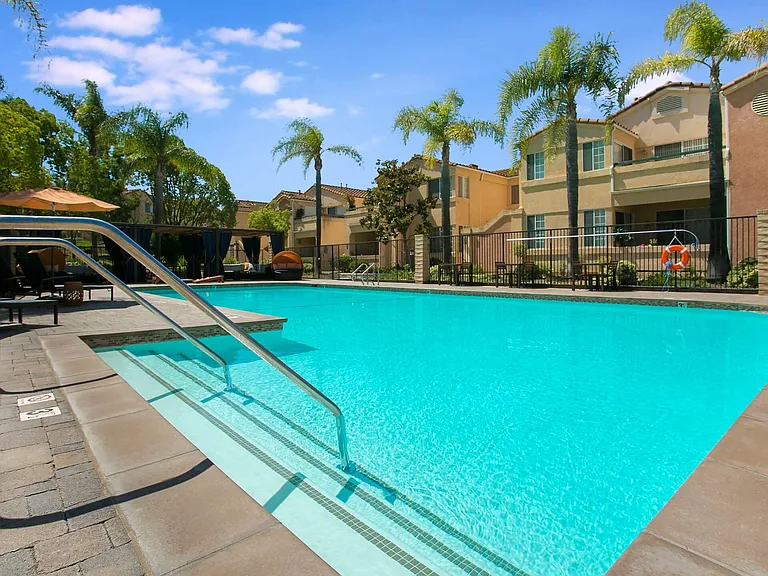 Arroyo Villa Apartments — Photo 10