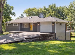 10003 Crestridge Dr, Minnetonka, MN 55305