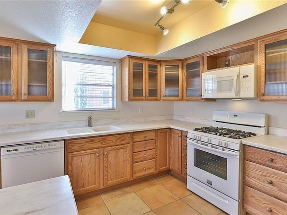 5th image of 10424 Achilles Dr W