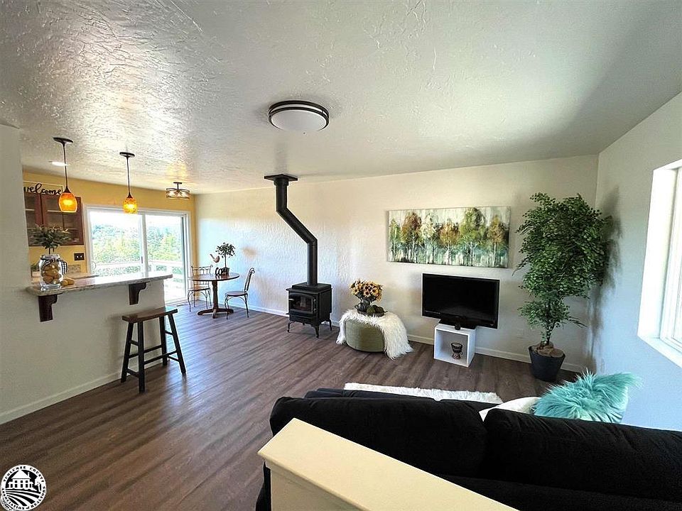1st image of 20920 Lawler Dr