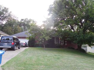 1515 S Devon Rd, Springfield, MO 65809