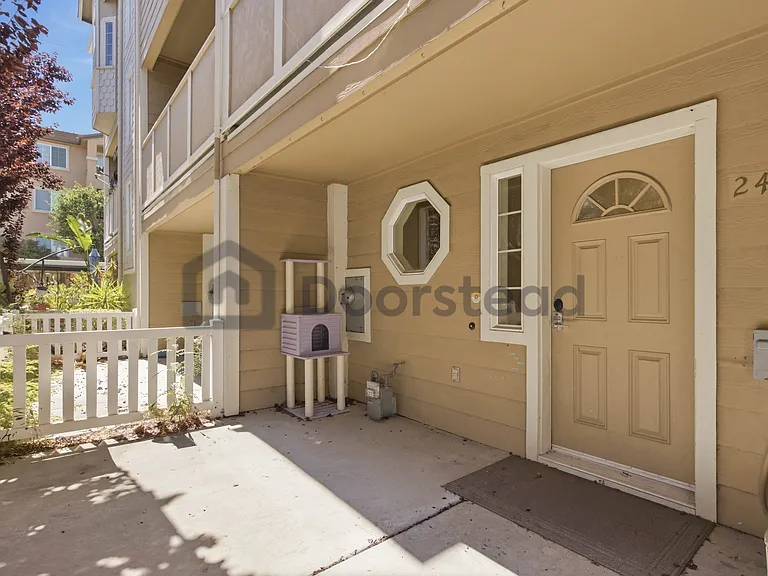 2414 Falk Ct — Photo 7