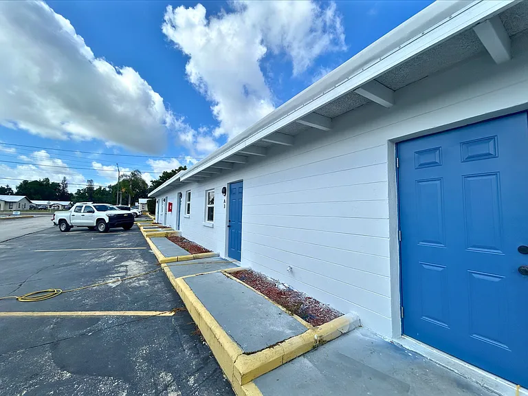 Lake Alfred — Photo 8