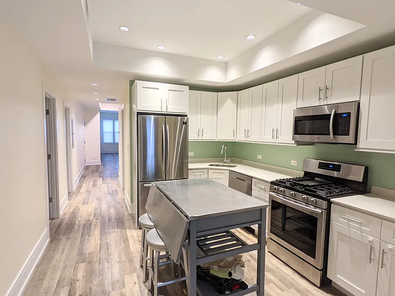 1918 N Ridgeway Ave #2 — Photo 4