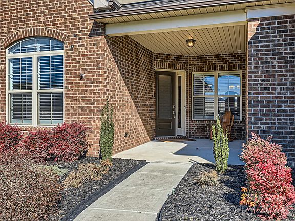 3rd image of 8914 Branch Brook Pl