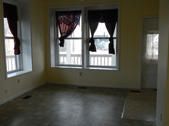 5th image of 304 San Antonio Street