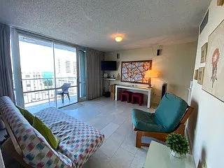 Studio, 1.0 bath, 400 sqft, $1,800 — Photo 2