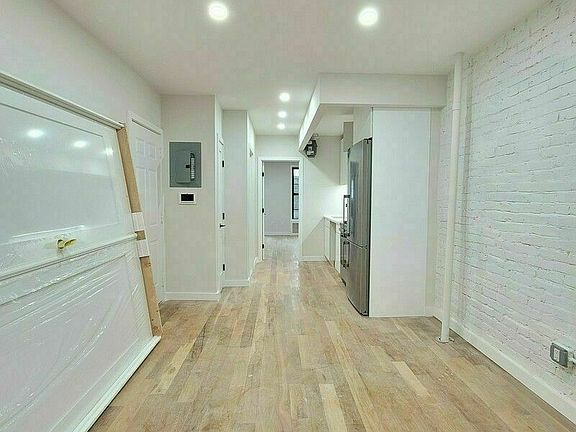 4th image of 192 Rockaway Ave APT 1