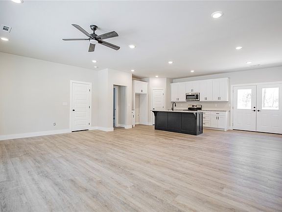 5th image of 5 Longdon Ln