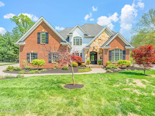 1810 Duncan Woods Ln, Knoxville, TN 37919