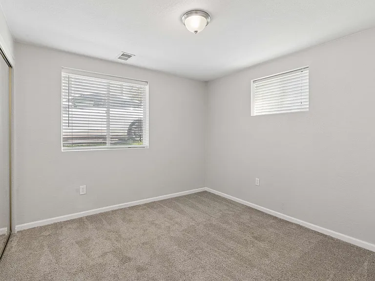3145 S Fox St — Photo 36