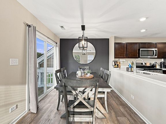 3rd image of 3839 Honeysuckle Ln