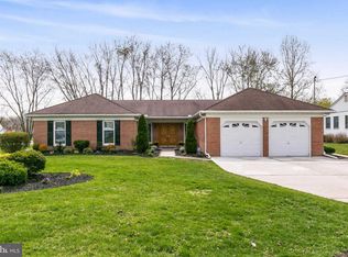 102 Parry Rd, Cinnaminson, NJ 08077